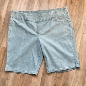 Ruby Rd Light blue jean denim short pull on with slimming contour waistband 24W